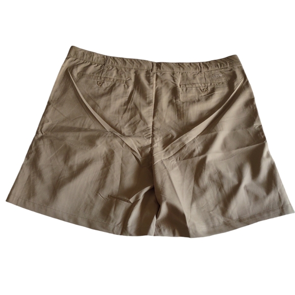 NWT Reebok Golf Size 50 Khaki PlayDry Comfort Waistband Shorts - Picture 3 of 16